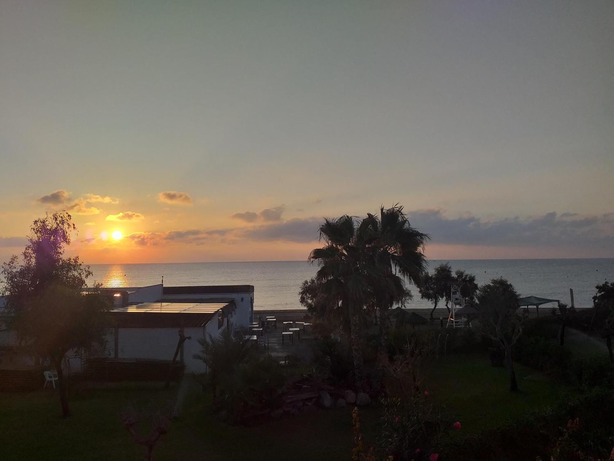 Sunrise Vera-Naturista Bagian luar foto